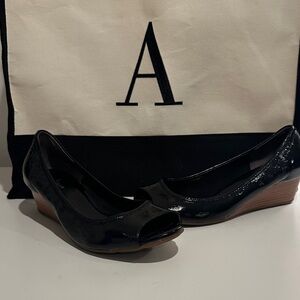 Cole Haan Black Patent Peep-Toe Wedges Size 8.5 Nike Air